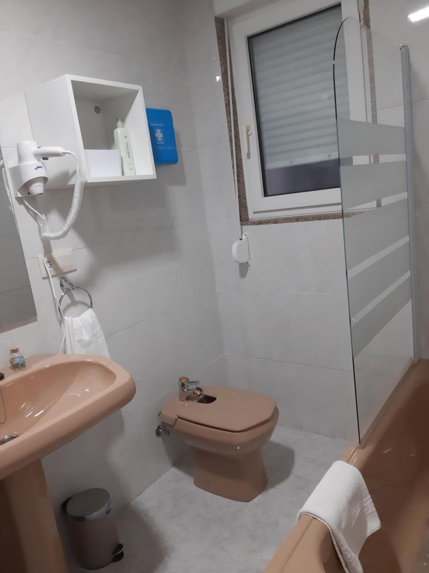 Apartamento Elena Centrico Con Wifi Onís Eksteriør bilde
